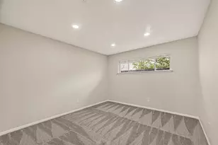 7627 Green Lawn Dr, Houston, TX 77088 - Photo 10