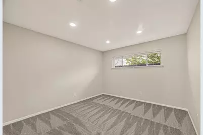 7627 Green Lawn Drive, Houston, TX 77088 - Photo 10