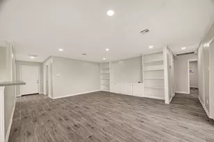 7627 Green Lawn Dr, Houston, TX 77088 - Photo 4