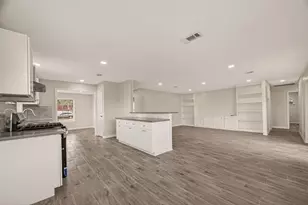 7627 Green Lawn Dr, Houston, TX 77088 - Photo 14