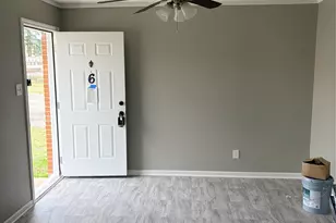 2809 Sam Houston Ave, Huntsville, TX 77340 - Photo 1