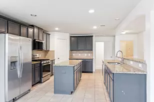 11718 Red Hummingbird Dr, Houston, TX 77047 - Photo 4