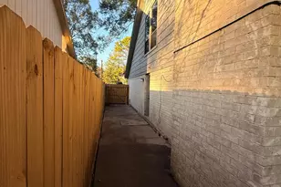 16214 Dunmoor Dr, Houston, TX 77059 - Photo 28