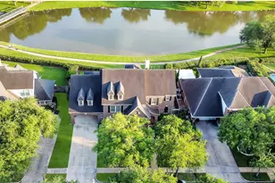 1522 Meadowstar Dr, Sugar Land, TX 77479 - Photo 2