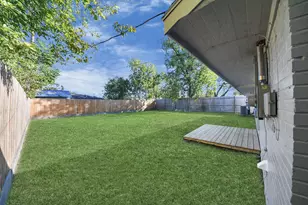 5959 Belmark St, Houston, TX 77033 - Photo 32