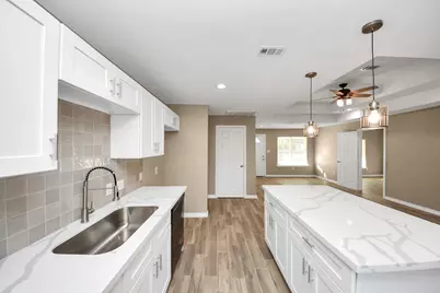 5959 Belmark Street, Houston, TX 77033 - Photo 4