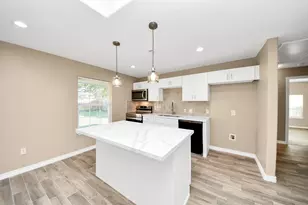 5959 Belmark St, Houston, TX 77033 - Photo 2