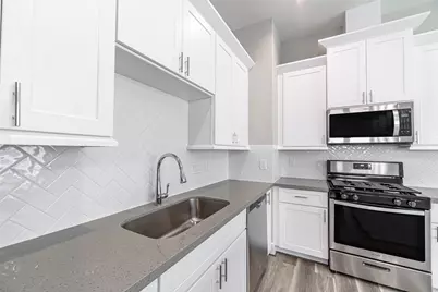 240 Julia Street #E, Houston, TX 77022 - Photo 20