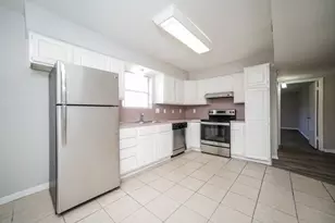10919 Skybird Dr, Houston, TX 77064 - Photo 8