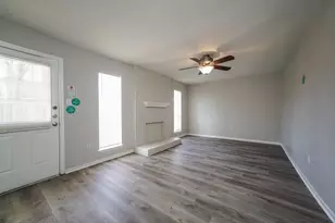 10919 Skybird Dr, Houston, TX 77064 - Photo 4