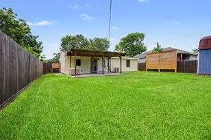 905 15th Ave N, Texas City, TX 77590 - Photo 24