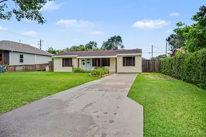 905 15th Ave N, Texas City, TX 77590 - Photo 2