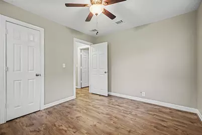 905 15th Ave N, Texas City, TX 77590 - Photo 16