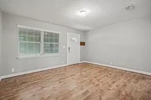 905 15th Ave N, Texas City, TX 77590 - Photo 4