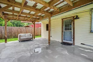 905 15th Ave N, Texas City, TX 77590 - Photo 22