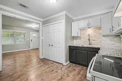 905 15th Ave N, Texas City, TX 77590 - Photo 6