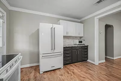 905 15th Ave N, Texas City, TX 77590 - Photo 8