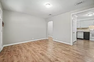 905 15th Ave N, Texas City, TX 77590 - Photo 10