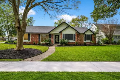 5923 Rutherglenn Drive, Houston, TX 77096 - Photo 2