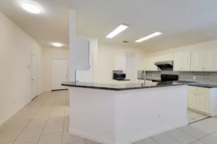 3010 Stonecross Ln, Dickinson, TX 77539 - Photo 10