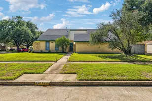 7803 Blackjack Ct, Houston, TX 77088 - Photo 2