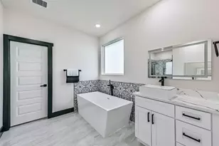 447 Sunset Trail, Angleton, TX 77515 - Photo 38