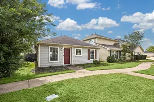 6106 Settlers Lake Cir E, Katy, TX 77449 - Photo 2