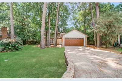 19 Tremont Woods Court, The Woodlands, TX 77381 - Photo 2