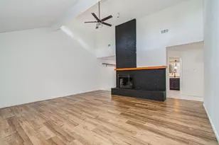 19 Tremont Woods Ct, The Woodlands, TX 77381 - Photo 10