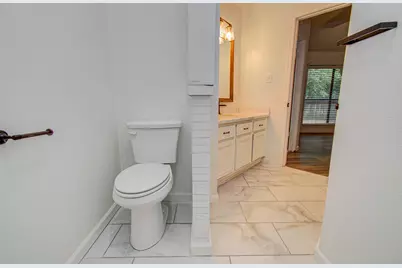19 Tremont Woods Court, The Woodlands, TX 77381 - Photo 26