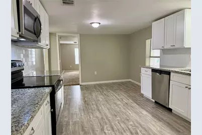 6905 Speaker Street, Hitchcock, TX 77563 - Photo 14