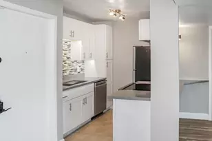 8431 Hearth Dr, Houston, TX 77054 - Photo 6