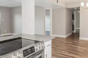8431 Hearth Dr, Houston, TX 77054 - Photo 10