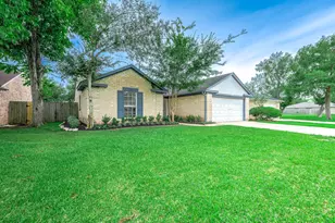 3411 E Heatherock Cir, Sugar Land, TX 77479 - Photo 2