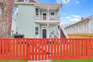 1919 Avenue O, Galveston, TX 77550 - Photo 1