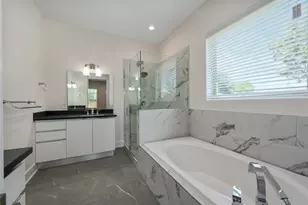 9406 Glenfield Ct, Houston, TX 77096 - Photo 10