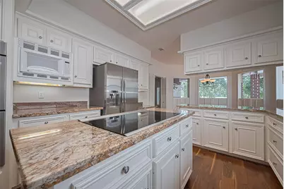 2938 Lake View Drive, Missouri City, TX 77459 - Photo 6