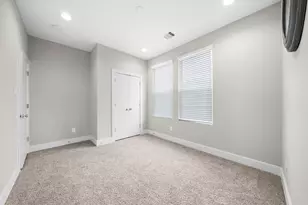 8322 Curry Rd, Houston, TX 77093 - Photo 12