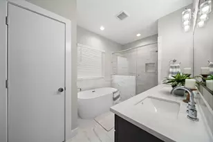 8322 Curry Rd, Houston, TX 77093 - Photo 6