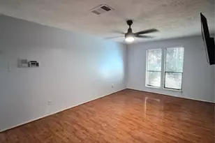 2923 Edgewood Dr, Sugar Land, TX 77479 - Photo 6