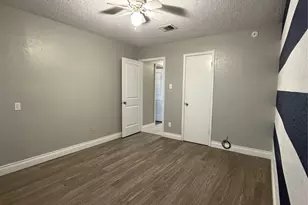 422 Breeze Park Dr, Houston, TX 77015 - Photo 18