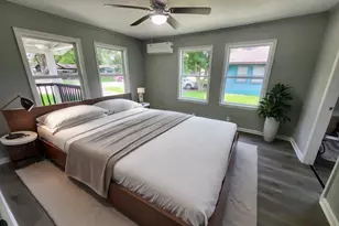 406 E Foley St, Alvin, TX 77511 - Photo 14