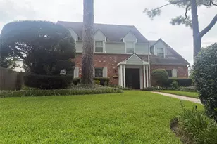 14302 Apple Tree Rd, Houston, TX 77079 - Photo 2