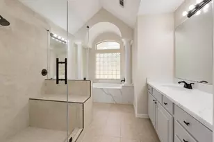 19319 Imperial Hills Dr, Tomball, TX 77375 - Photo 12