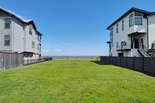 202 E Forest Ave, Shoreacres, TX 77571 - Photo 26