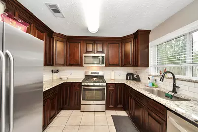 9634 Thistle Trail Drive, Houston, TX 77070 - Photo 8