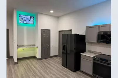 8417 Los Robles Avenue, Alvin, TX 77511 - Photo 28