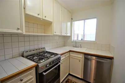 2414 Morse Street #3, Houston, TX 77019 - Photo 6
