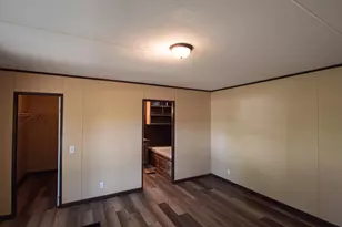 869 Yaupon Dr, Caldwell, TX 77836 - Photo 10
