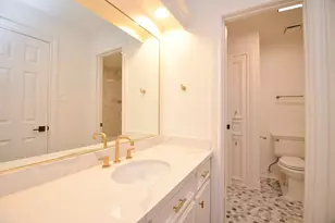 9655 Longmont Dr, Houston, TX 77063 - Photo 30